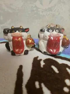 牛の置物 2体セット