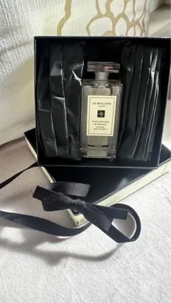 Jo Malone イングリッシュ ペアー & フリージア バス オイルのサムネイル