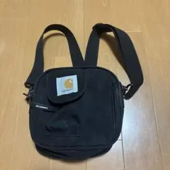 Carhartt ブラック サコッシュ
