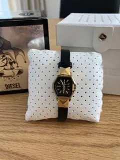 DIESEL レディース アナログ時計 ゴールド/ブラック　ケースあり