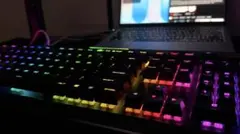 Corsair K95 RGB Platinum 美品 USBハブ付のサムネイル