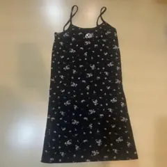 epineブラック フラワープリント キャミワンピース