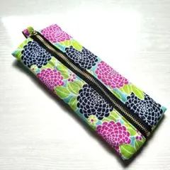 【手作り】ポーチ　ペンケース　筆箱　小物入れ　レトロ　小花柄