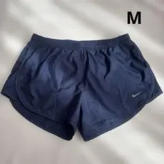 Nike ネイビー ショートパンツ　M