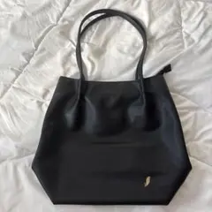 【美品】ブラックトートバッグ刺繍ロゴ付き