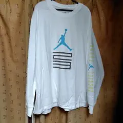 Item thumbnail for item 41ec9bcb-c620-42ee-9291-8634ebd75256