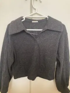 襟付きグレークロップドセーター