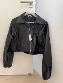 しまむら　Gleeful ブラック クロップドフェイクレザージャケット