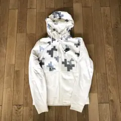 NIKEナイキ✳︎デジタルカモフラージュパーカー