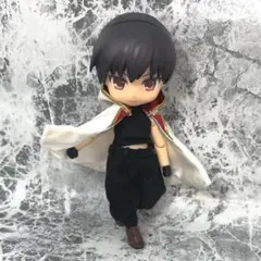 ハンドメイド ねんどろいどどーる オビツ11 襟フード付 金ラインマント 白＆赤のサムネイル
