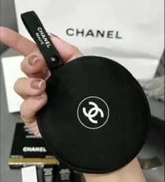 セール実施中CHANEL BEAUTE ノベルティ　ポーチ