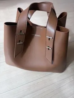 美品⭐︎CHARLES & KEITH ブラウン ハンドバッグ