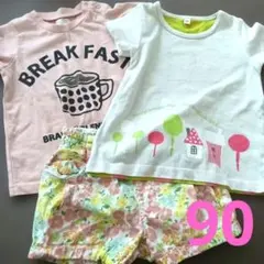 女の子　Tシャツ2枚　ショートパンツ１枚　3枚セット　保育園着　まとめ売り