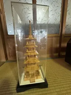木製 五重塔 置物 透明ケース付き