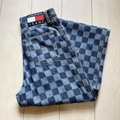 Item thumbnail for item 4455ea72-564a-462e-84f3-df588d790215