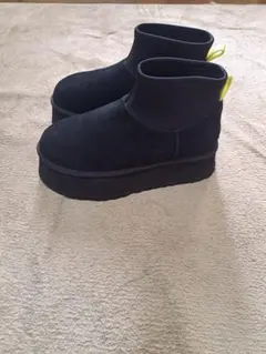 UGG ブラック ムートンブーツのサムネイル