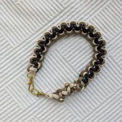 パラコード　ハンドストラップ ブラック×ベージュ×ブラウン 大人 シンプル