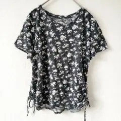 ピンク 小花柄 Ｔシャツ クルーネック 半袖 Ｍ L 黒 白 紫 綿 お出かけのサムネイル