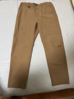 OAKLEY オークリー チノパン カーゴパンツ スラックス カーキのサムネイル