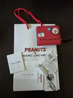 PEANUTS x MARC JACOBS 二つ折り財布のサムネイル