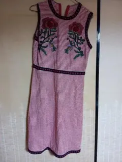 赤白チェック バラ刺繍 ノースリーブワンピース