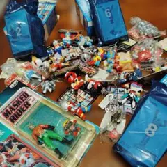 昭和レトロフィギュアまとめ売り未開封フィギュアキーホルダー仮面ライダー懐かしい