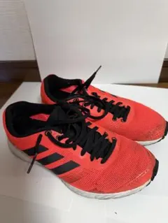 アディダス ランニングシューズ