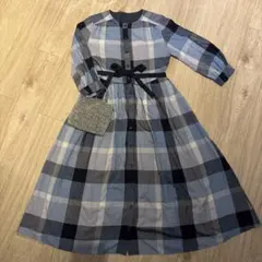 新品 アマカ ハンドドローイングチェックタックワンピース 38 濃紺