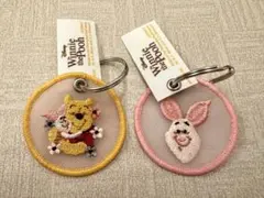【美品】 DiSNEY プーさん ピグレット 刺繍キーホルダー ２個セット