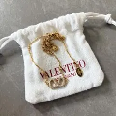 【美品】VALENTINO ゴールド ダブルVロゴ ネックレスのサムネイル