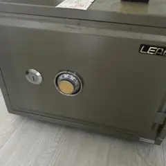 N3744 とびら付耐火庫 金庫 ブラウン - メルカリ