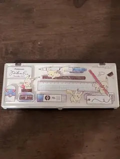 ポケモン　ピカチュウ　筆箱　ペンケース