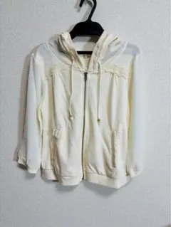 タグ付き axes femme アイボリー レース付きパーカー M