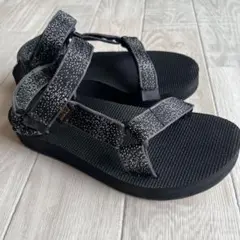 Teva サンダル ブラック ラメ ストラップのサムネイル