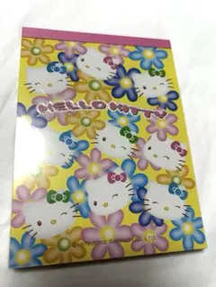 平成　レトロ　サンリオ　ハローキティ　カラフル　花柄　フェイス　メモ帳