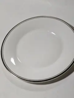 （Ｂ!!）royal doulton ホワイト皿 銀色の縁取り
