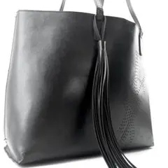 Saint Laurent　トートバック　パンチングロゴ　A4可　タッセル