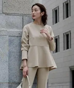 新品　urs　クルーネックペプラムプルオーバー