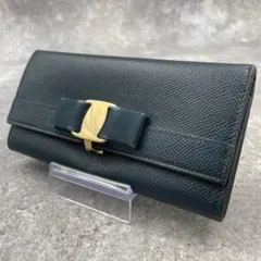 【極美品】Ferragamo フェラガモ　長財布　ヴァラリボン　レザー　グリーンのサムネイル