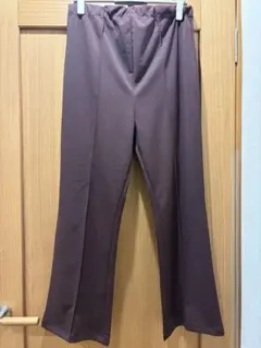 【使用品】LEPSIM•マタニティピンタックフレアパンツ（ブラウン）