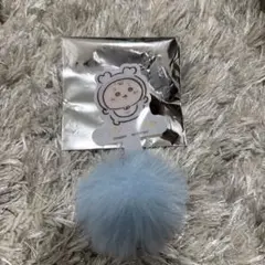 ちいかわベビー 古本屋カニちゃん　ノベルティ ぽんぽんチャーム付きフォンタブ