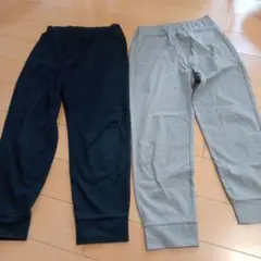 UNIQLO　ウルトラストレッチ　パンツ　キッズ　130