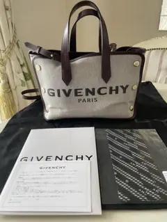 ジバンシー☆Givenchy☆ロゴ☆トートバッグ☆キャンバス☆シグネチャー☆のサムネイル