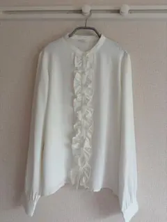 ＊美品＊テチチ＊フリルブラウス＊白＊フリーのサムネイル