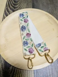 インド刺繍リボンハンドストラップ