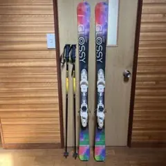 GLOSSY スキー板とLOOKバインディング、シマノポール付き