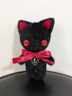 ハンドメイド* ぬいぐるみキーホルダー*Spirit Cat*黒×赤