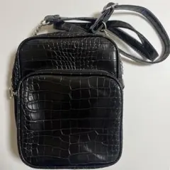 INGNI クロコ型押し ブラック ショルダーバッグ
