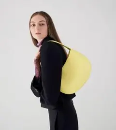 CHARLES & KEITH イエローショルダーバッグ