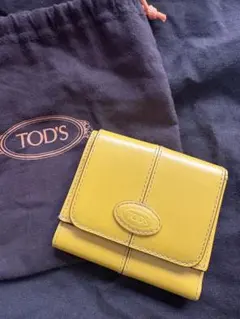 TOD'S 三つ折り財布 イエロー レザーのサムネイル